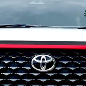 คิ้วกระจังหน้า