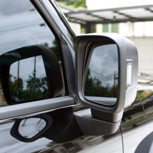 คิ้วขอบกระจกมองข้าง